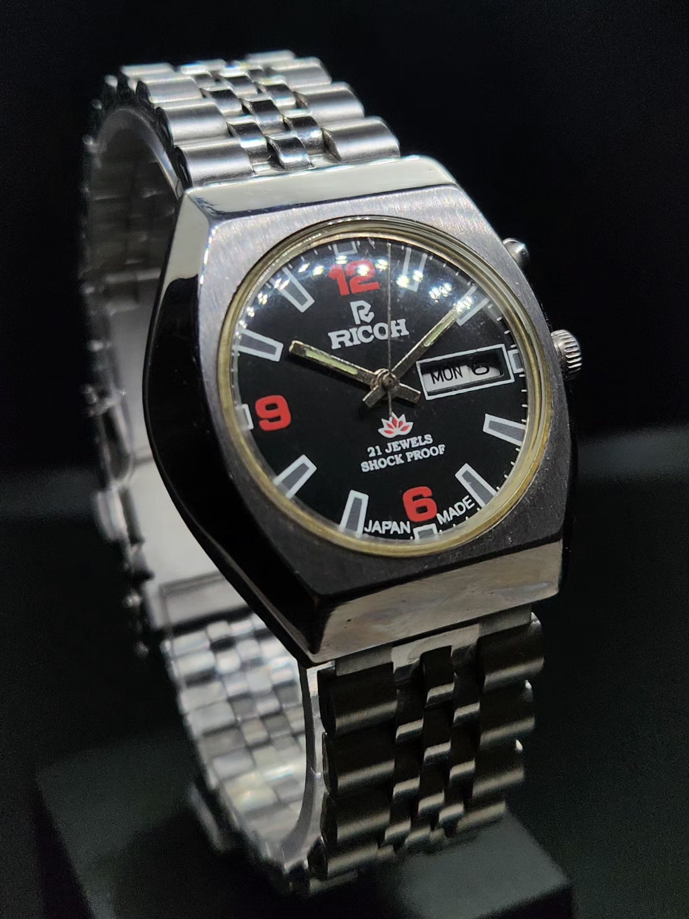 Vintage Ricoh R31 Automatic Black Face New Bracelet 21 Jewels Day-Date Men's Wrist Watch AS08