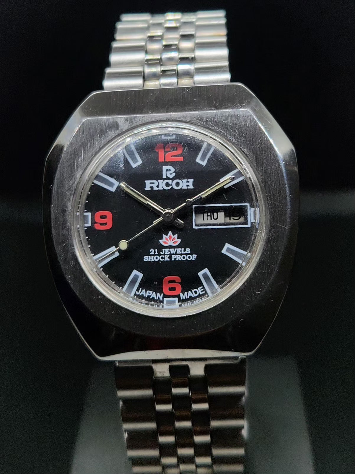 Vintage Ricoh R31 Automatic Black Face New Bracelet 21 Jewels Day-Date Men's Wrist Watch AS10