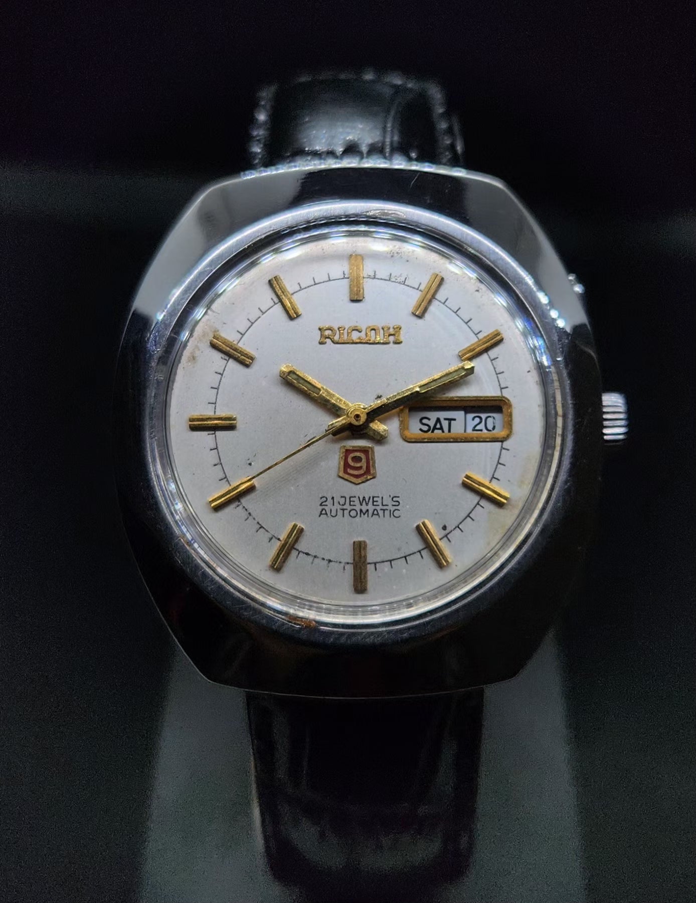Vintage Ricoh R31 Automatic Silver Face New Strap 21 Jewels Day-Date Men's Wrist Watch AS17
