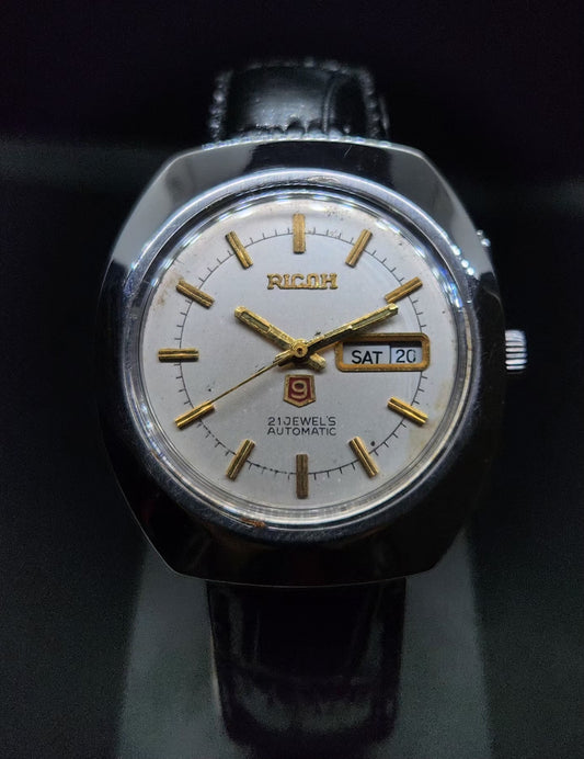 Vintage Ricoh R31 Automatic Silver Face New Strap 21 Jewels Day-Date Men's Wrist Watch AS17