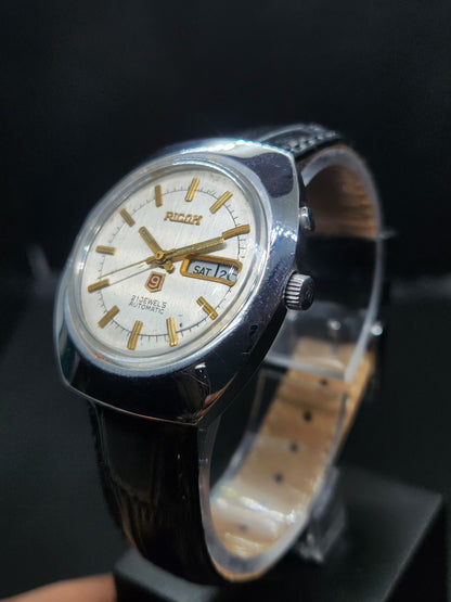 Vintage Ricoh R31 Automatic Silver Face New Strap 21 Jewels Day-Date Men's Wrist Watch AS17