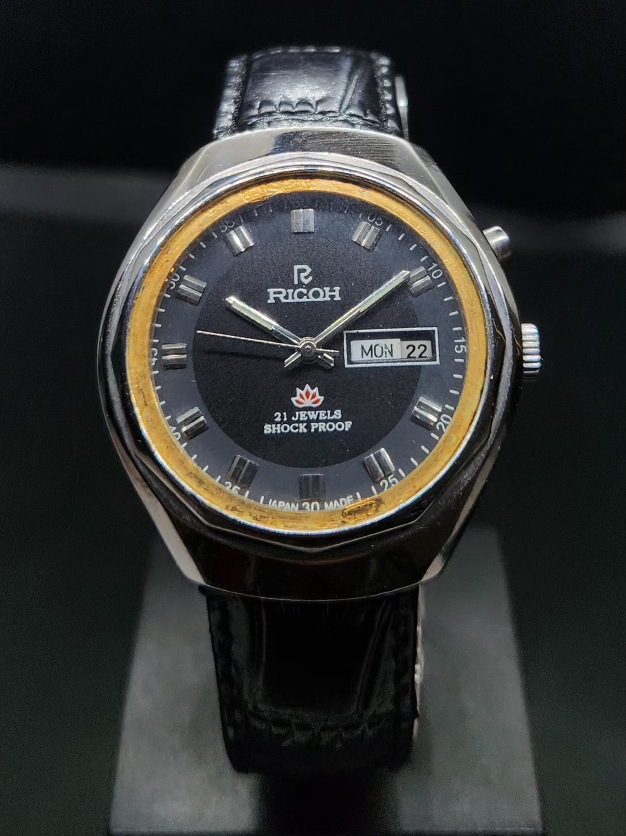 Vintage Ricoh R31 Automatic Black Face New Strap 21 Jewels Day-Date Men's Wrist Watch AS18