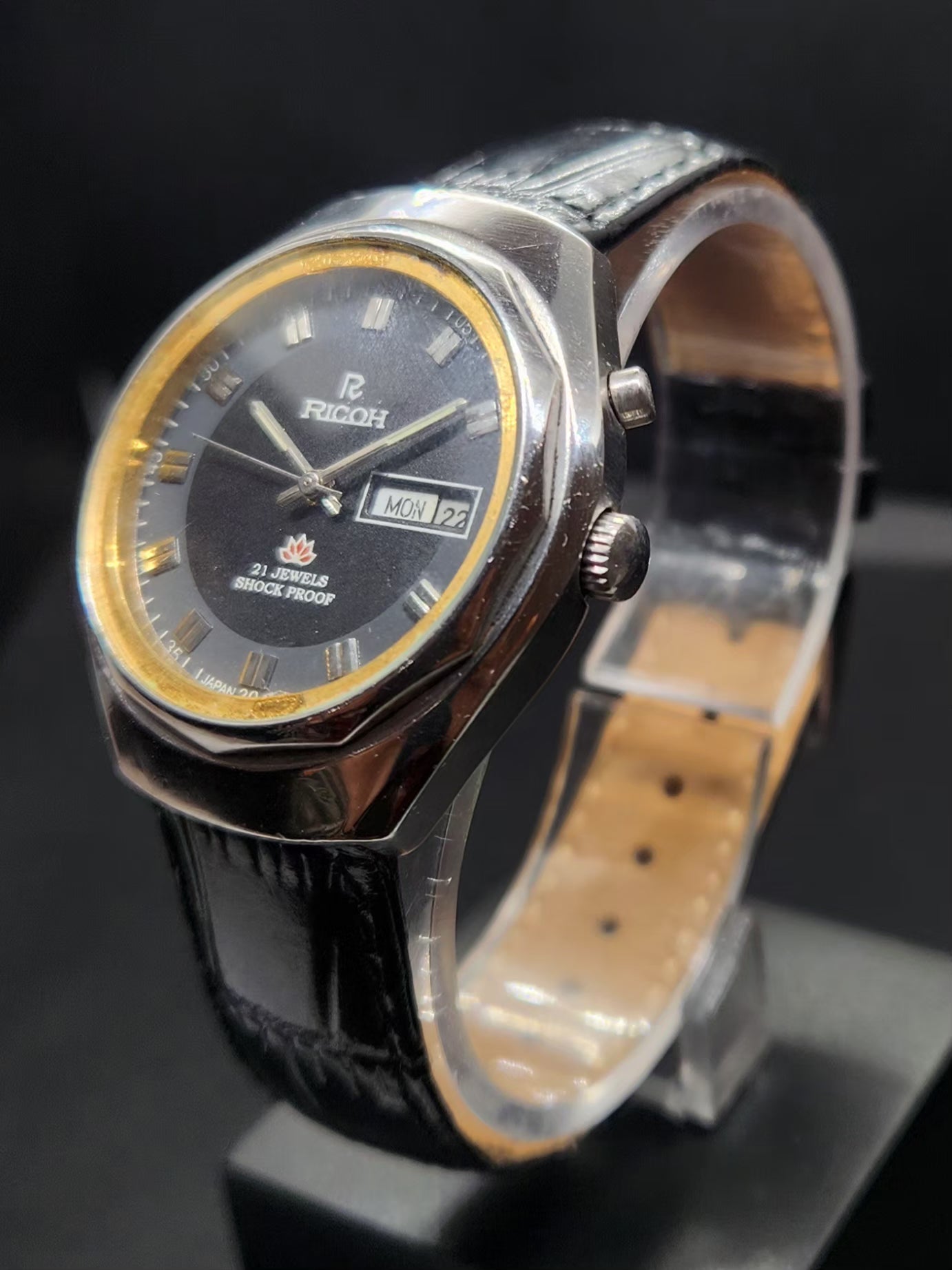 Vintage Ricoh R31 Automatic Black Face New Strap 21 Jewels Day-Date Men's Wrist Watch AS18