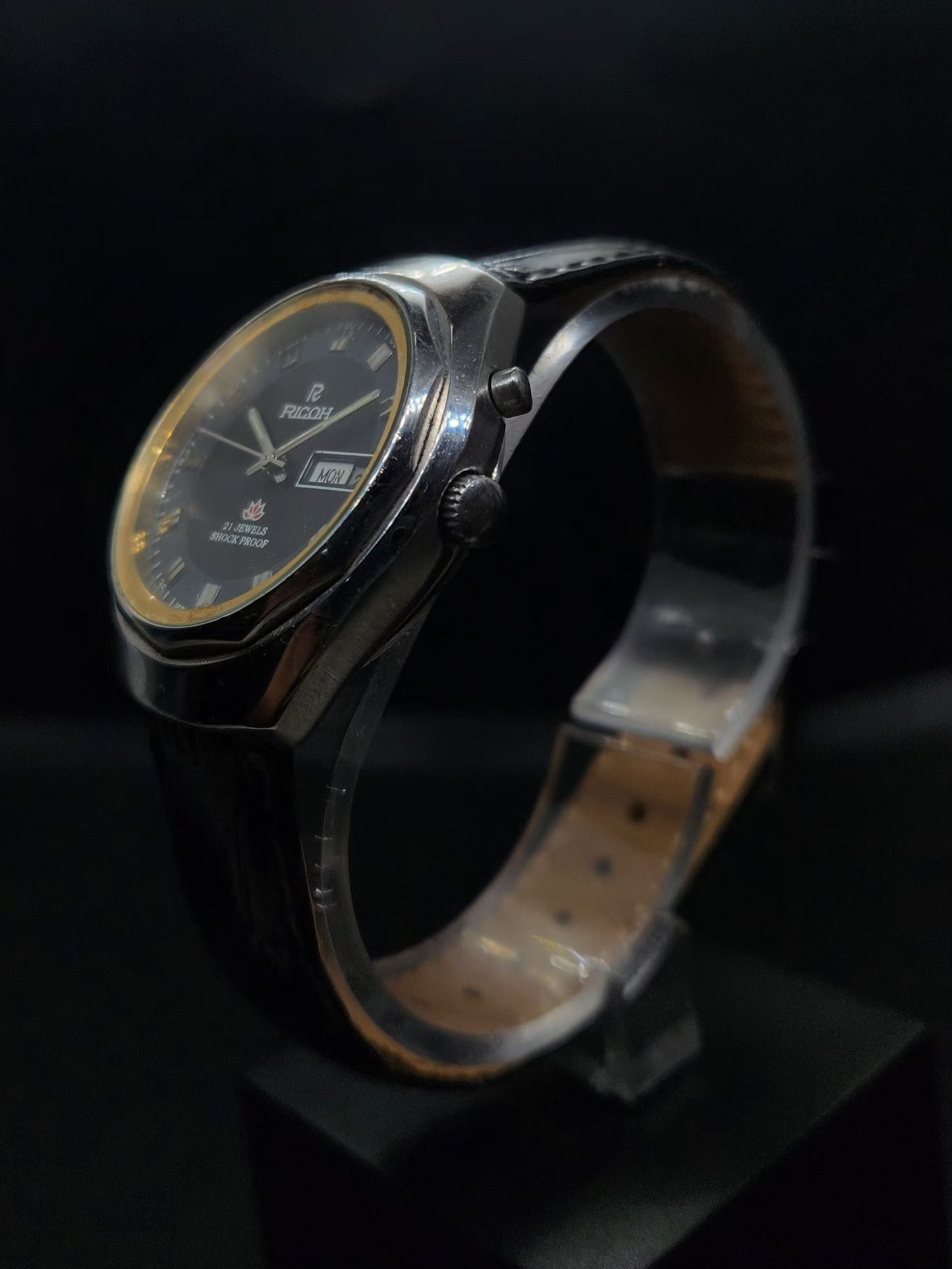 Vintage Ricoh R31 Automatic Black Face New Strap 21 Jewels Day-Date Men's Wrist Watch AS18