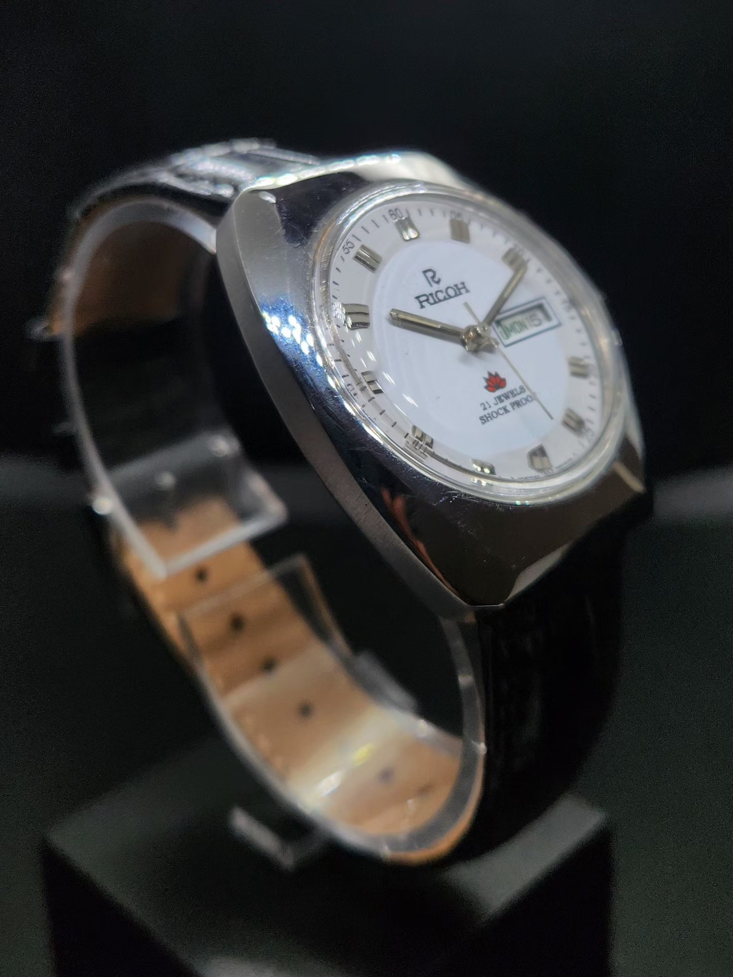 Vintage Ricoh R31 Automatic White Face New Strap 21 Jewels Day-Date Men's Wrist Watch AS20