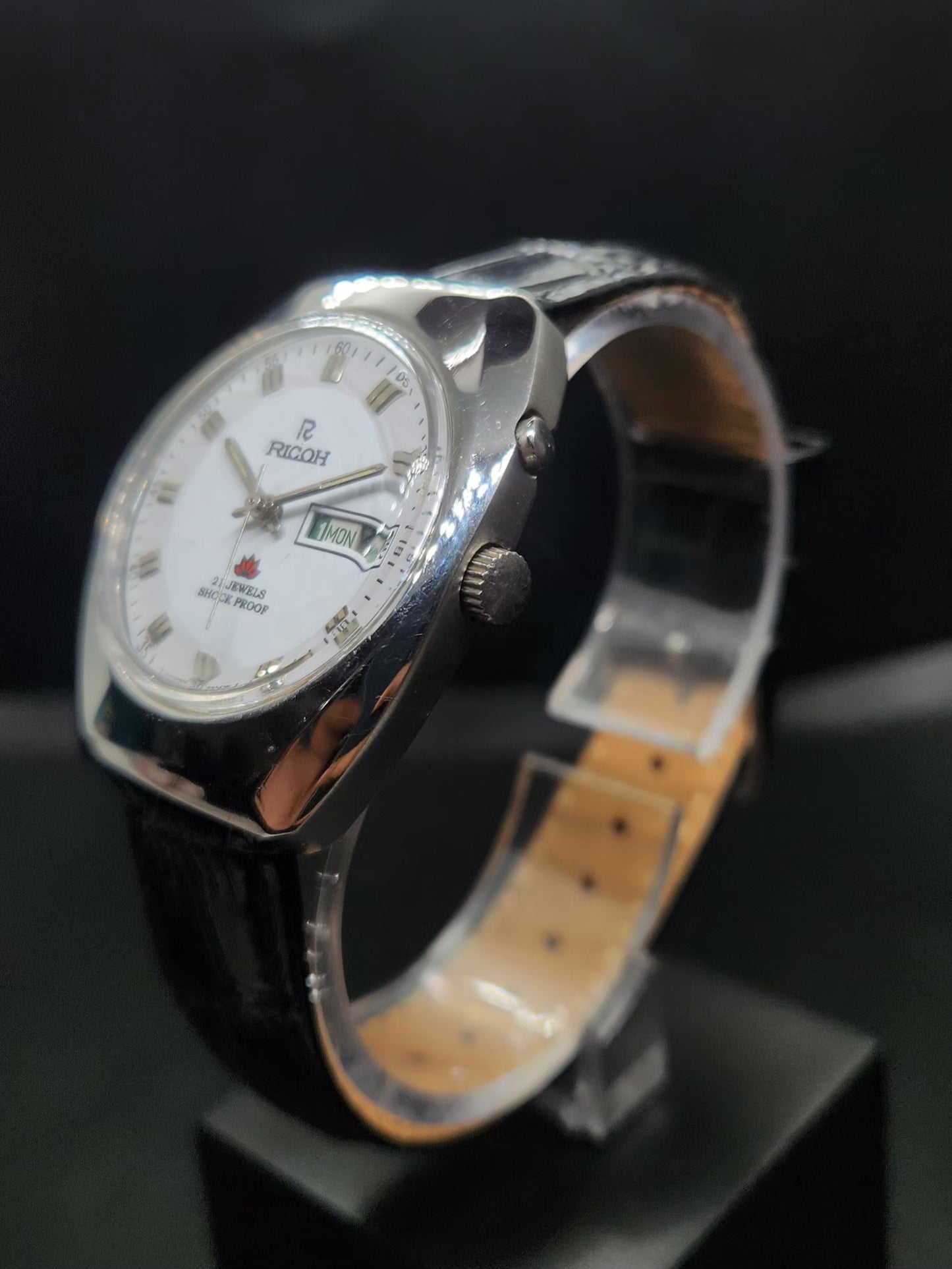 Vintage Ricoh R31 Automatic White Face New Strap 21 Jewels Day-Date Men's Wrist Watch AS20