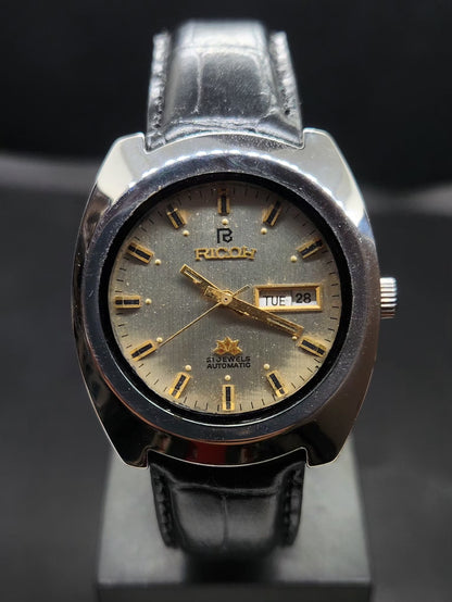 Vintage Ricoh R31 Automatic Silver Face New Strap 21 Jewels Day-Date Men's Wrist Watch AS22