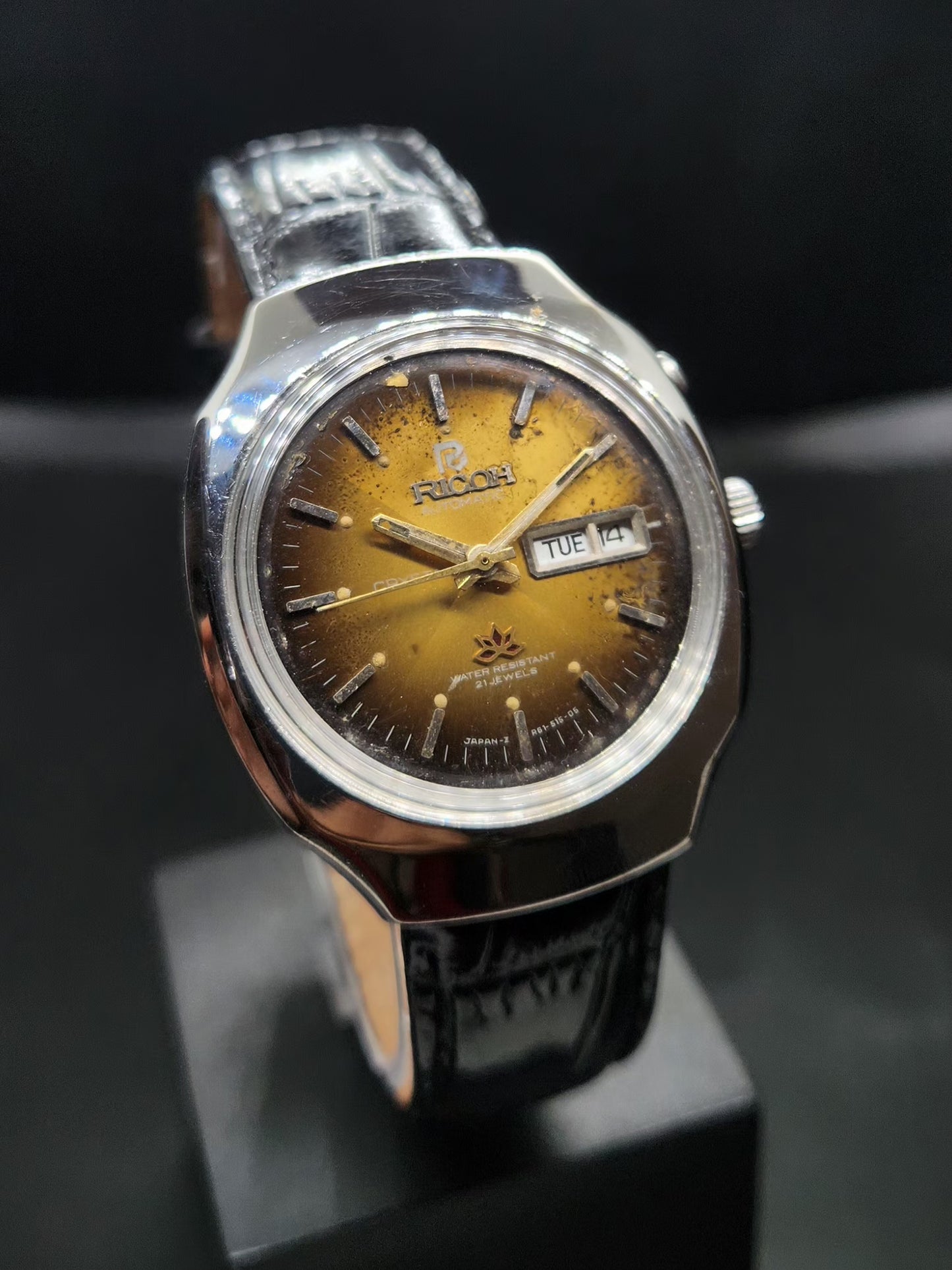 Vintage Ricoh R31 Automatic Gold Face New Strap 21 Jewels Day-Date Men's Wrist Watch AS24