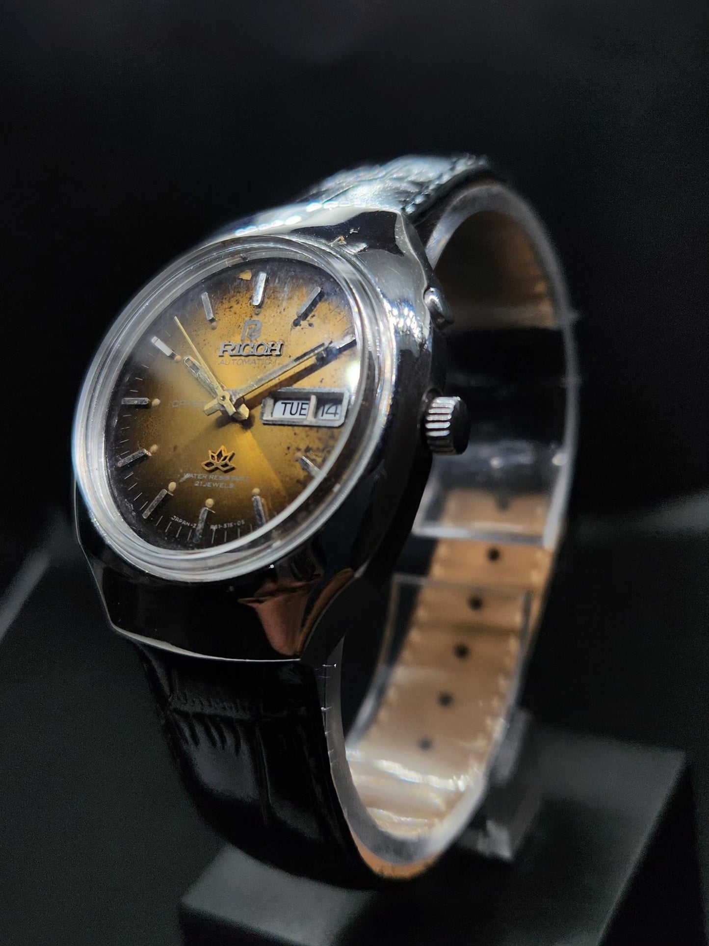 Vintage Ricoh R31 Automatic Gold Face New Strap 21 Jewels Day-Date Men's Wrist Watch AS24