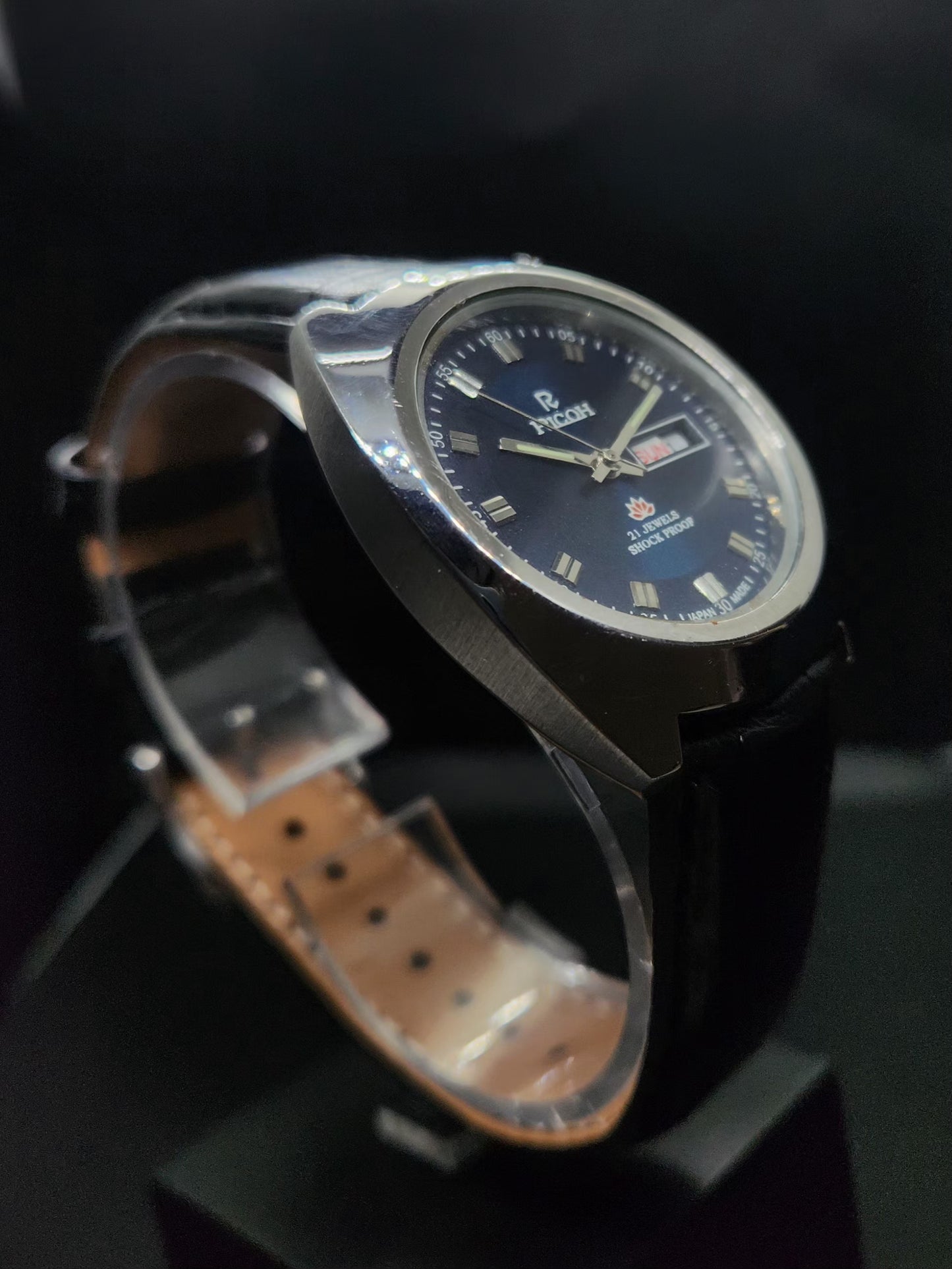 Vintage Ricoh R31 Automatic Blue Face New Strap 21 Jewels Day-Date Men's Wrist Watch AS25