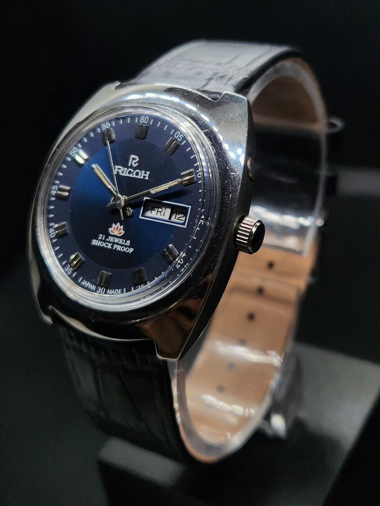 Vintage Ricoh R31 Automatic Blue Face New Strap 21 Jewels Day-Date Men's Wrist Watch AS26