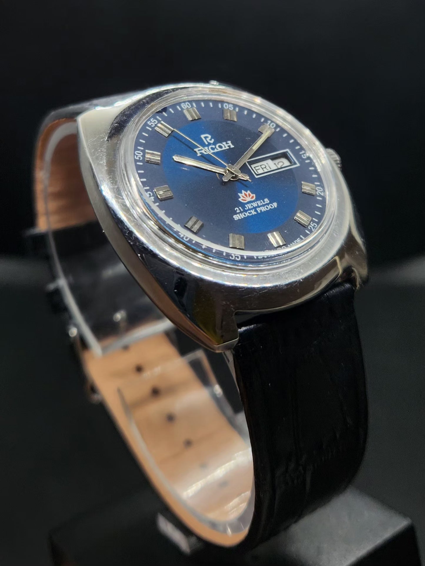 Vintage Ricoh R31 Automatic Blue Face New Strap 21 Jewels Day-Date Men's Wrist Watch AS26