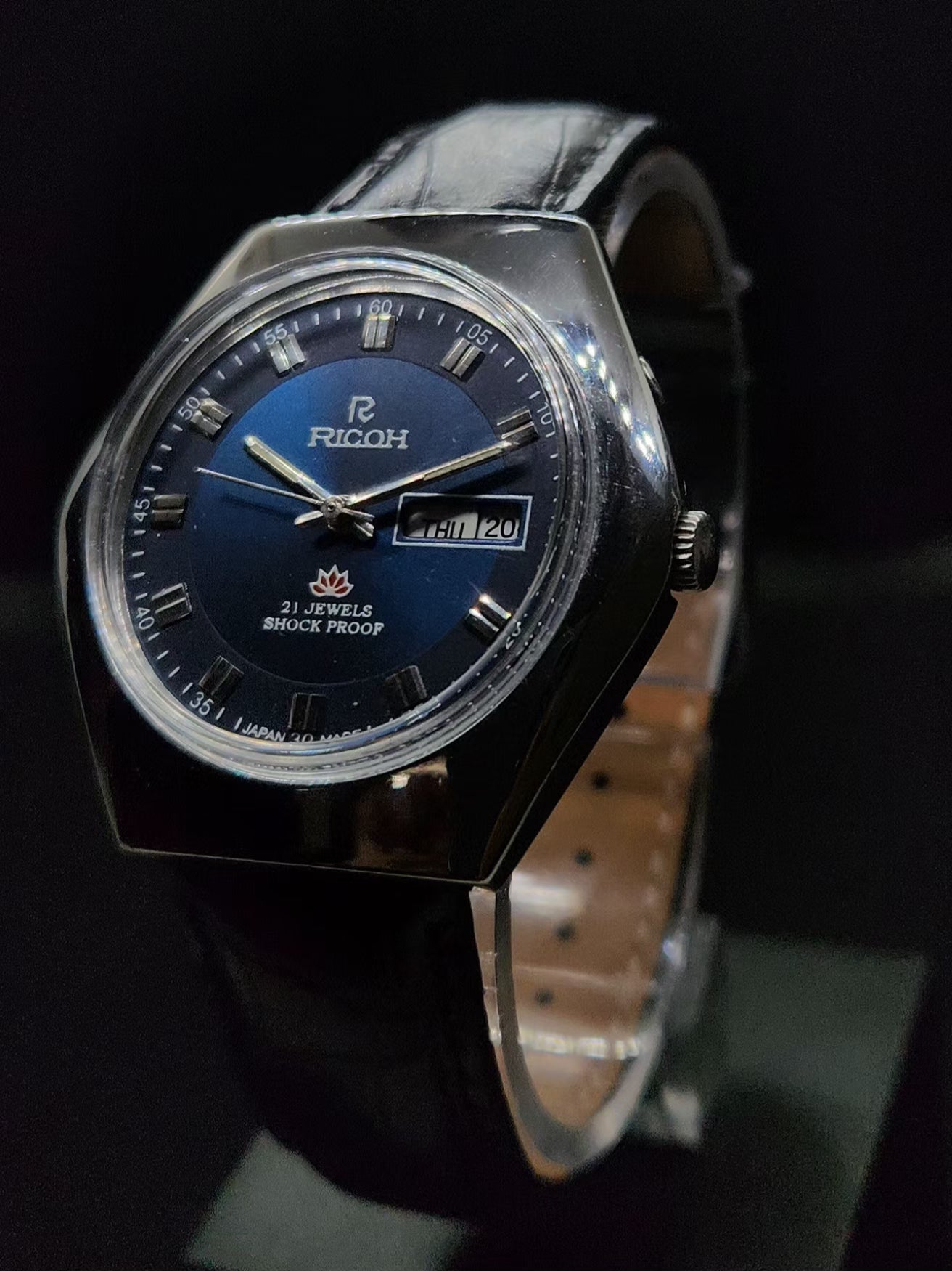 Vintage Ricoh R31 Automatic Blue Face New Strap 21 Jewels Day-Date Men's Wrist Watch AS27