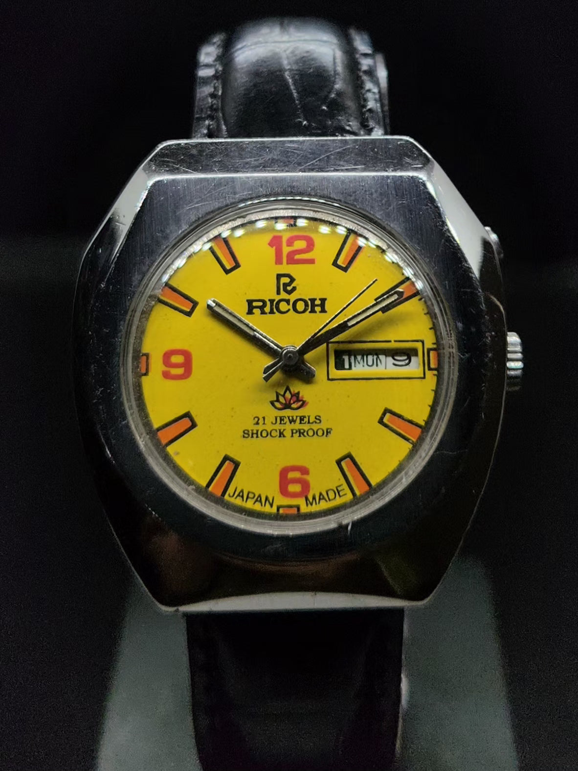 Vintage Ricoh R31 Automatic Yellow Face New Strap 21 Jewels Day-Date Men's Wrist Watch AS28
