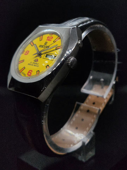 Vintage Ricoh R31 Automatic Yellow Face New Strap 21 Jewels Day-Date Men's Wrist Watch AS28