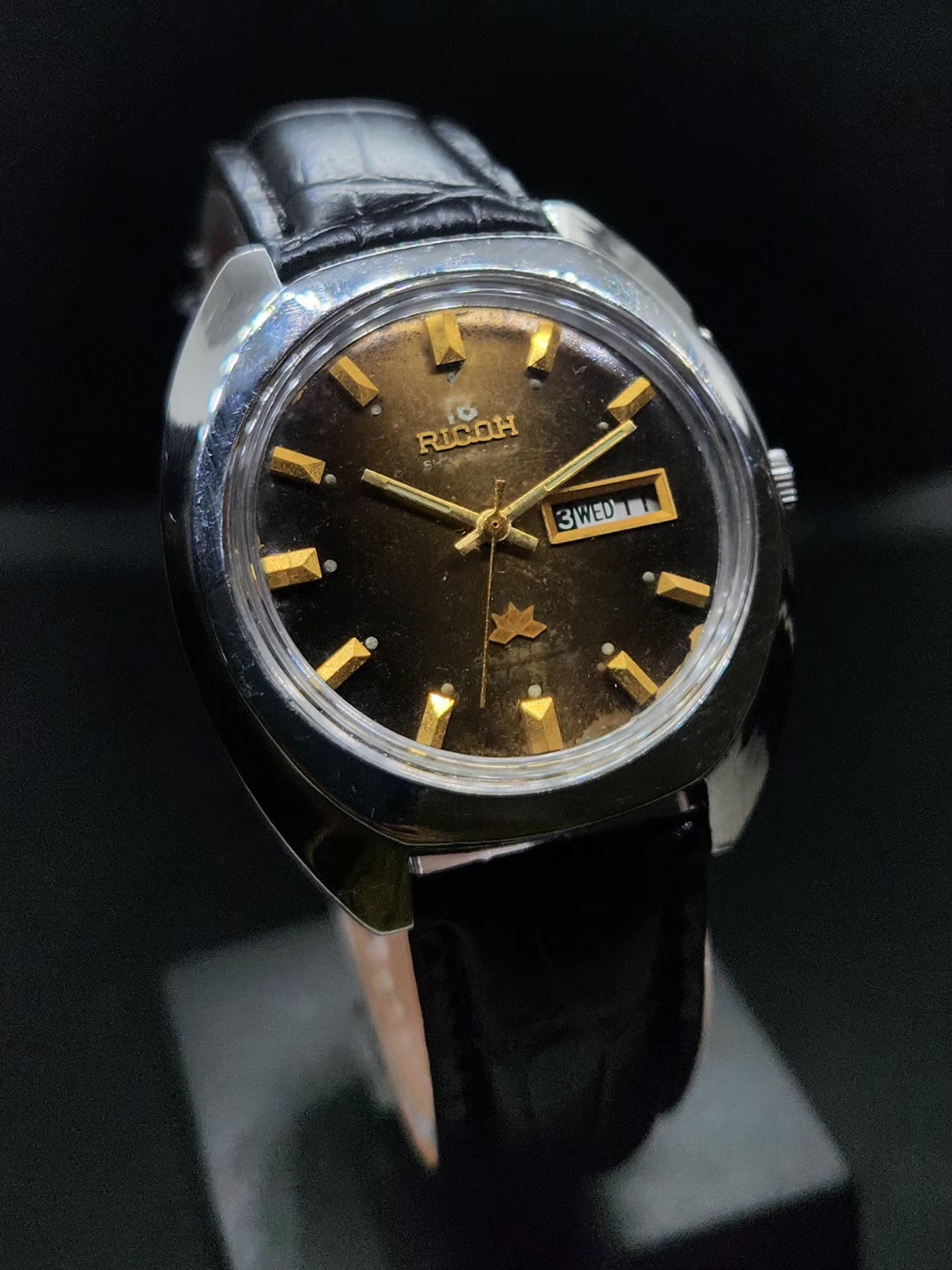 Vintage Ricoh R31 Automatic Brown Face New Strap 21 Jewels Day-Date Men's Wrist Watch AS29