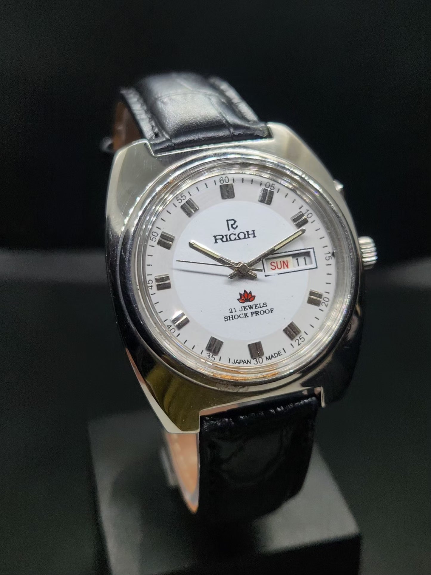 Vintage Ricoh R31 Automatic White Face New Strap 21 Jewels Day-Date Men's Wrist Watch AS31