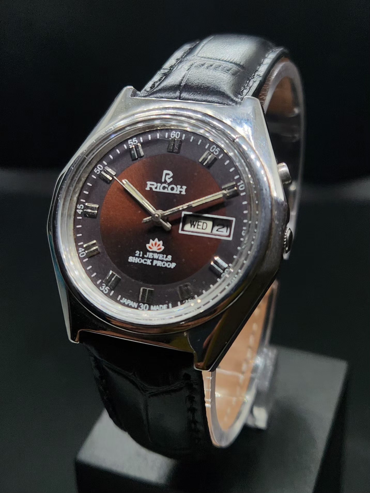 Vintage Ricoh R31 Automatic Brown Face New Strap 21 Jewels Day-Date Men's Wrist Watch AS32
