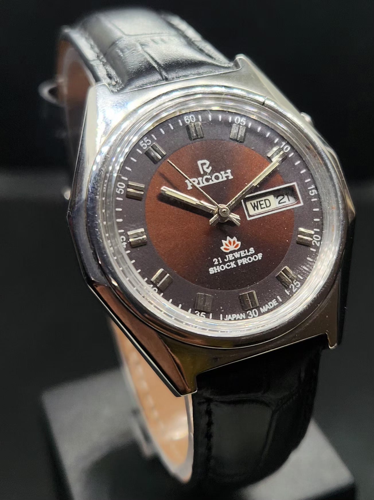 Vintage Ricoh R31 Automatic Brown Face New Strap 21 Jewels Day-Date Men's Wrist Watch AS32