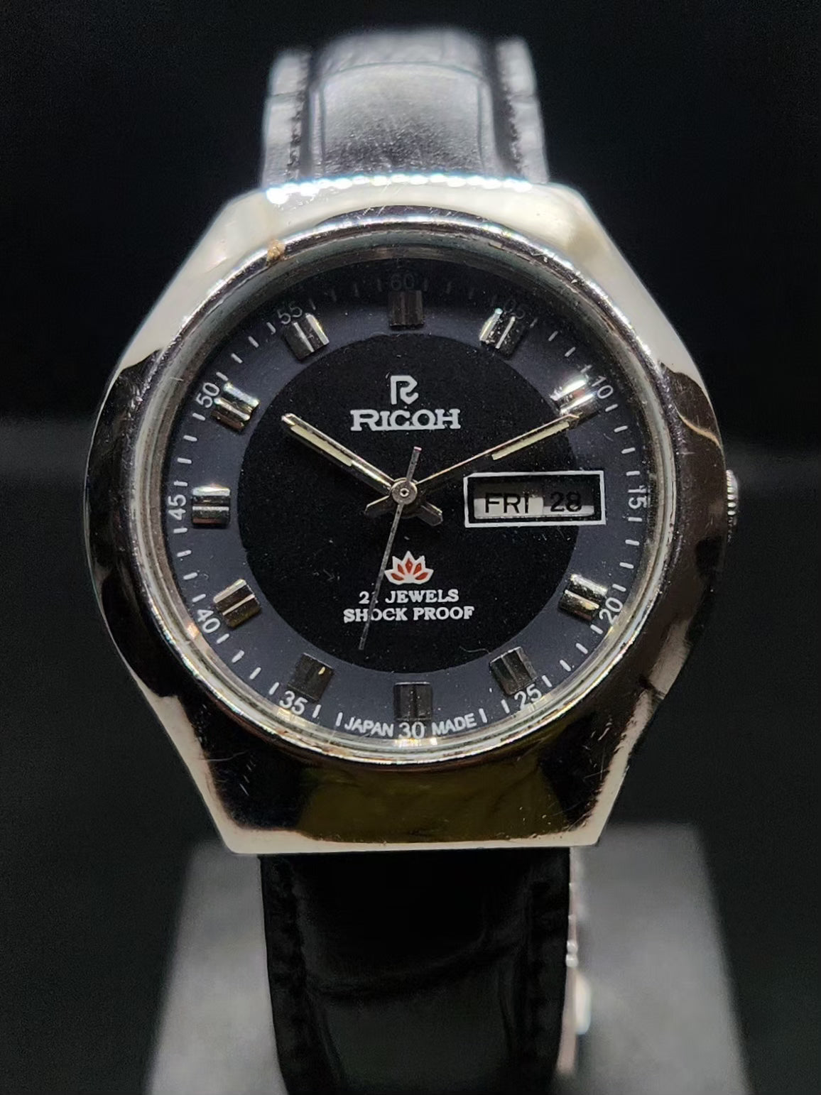 Vintage Ricoh R31 Automatic Black Face New Strap 21 Jewels Day-Date Men's Wrist Watch AS33
