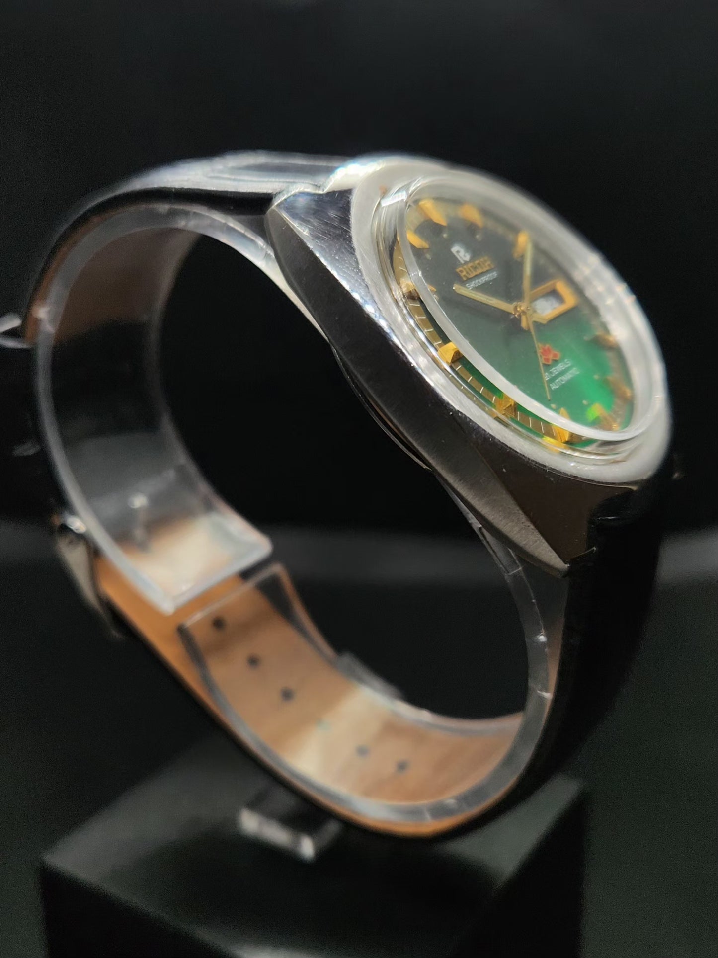 Vintage Ricoh R31 Automatic Green Face New Strap 21 Jewels Day-Date Men's Wrist Watch AS35