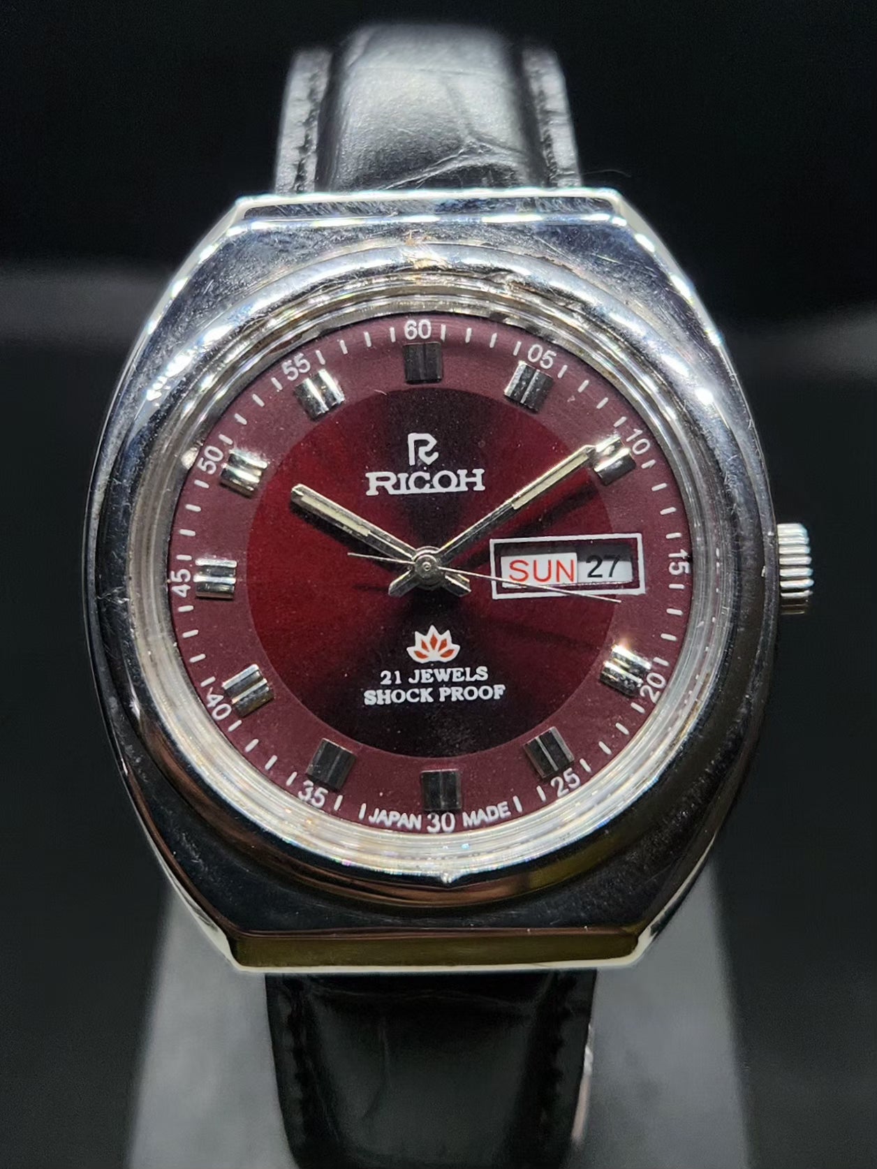 Vintage Ricoh R31 Automatic Red Face New Strap 21 Jewels Day-Date Men's Wrist Watch AS37