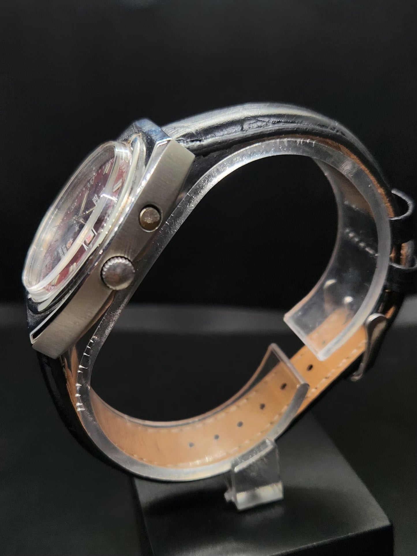 Vintage Ricoh R31 Automatic Red Face New Strap 21 Jewels Day-Date Men's Wrist Watch AS37