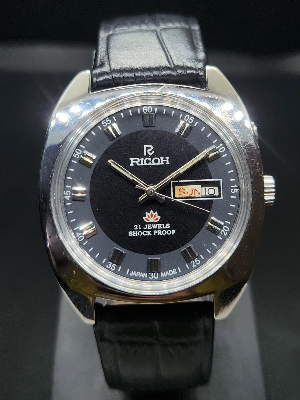 Vintage Ricoh R31 Automatic Black Face New Strap 21 Jewels Day-Date Men's Wrist Watch AS38