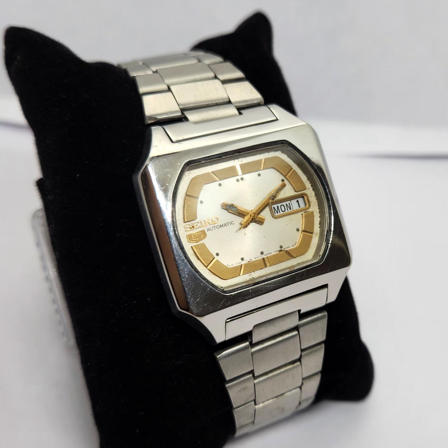 Vintage 1976 Original Seiko 5 Automatic 6110-8000 Silver face 21 Jewels Day-Date Japanese Men's Wrist Watch OG206