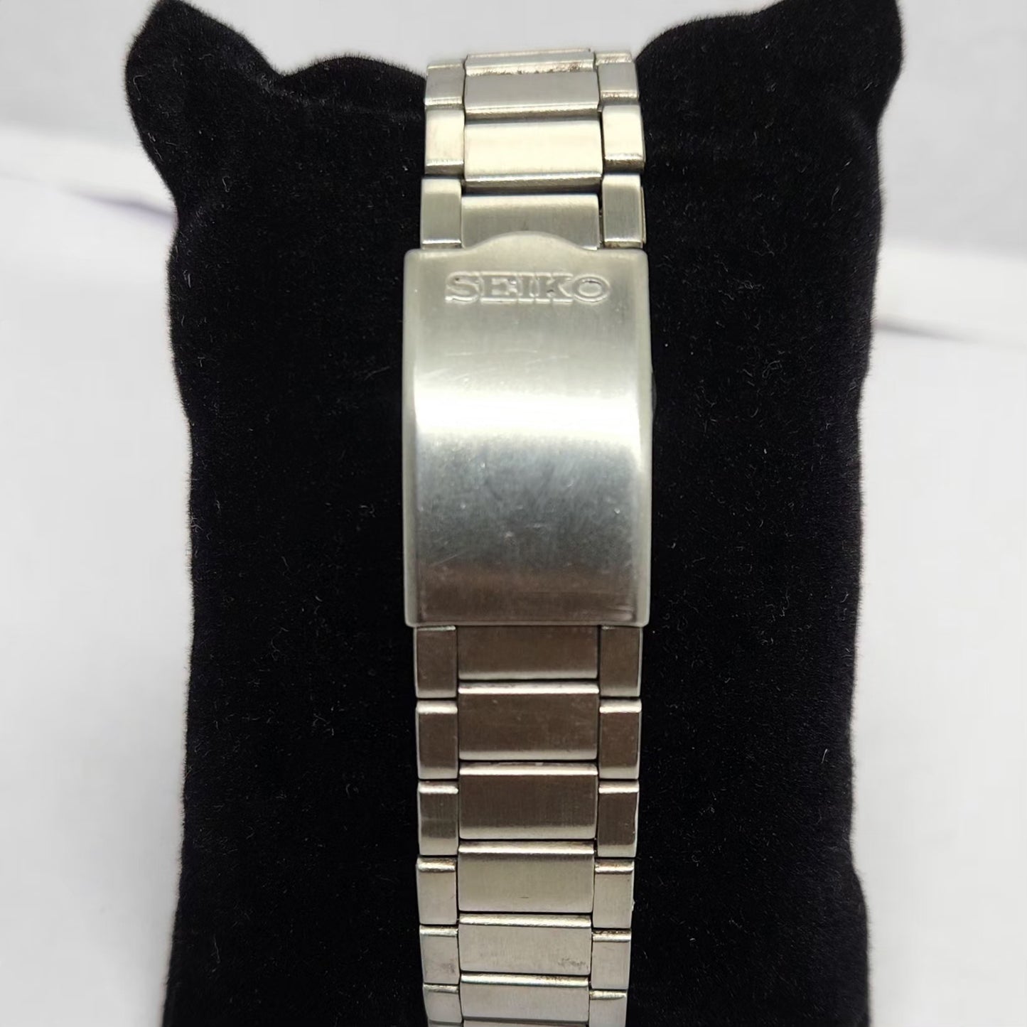 Vintage 1976 Original Seiko 5 Automatic 6110-8000 Silver face 21 Jewels Day-Date Japanese Men's Wrist Watch OG206