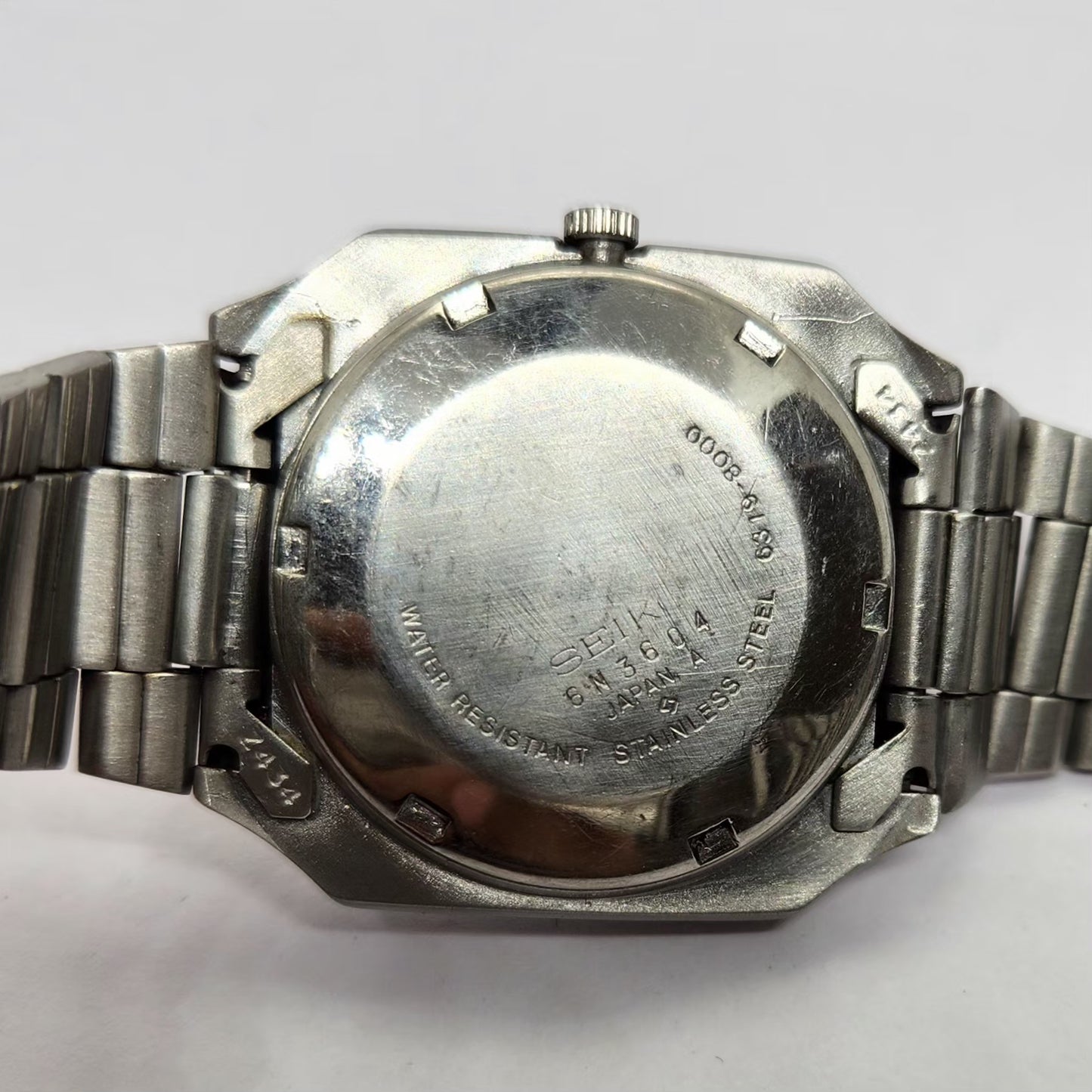 Vintage 1976 Original Seiko 5 Automatic 6110-8000 Silver face 21 Jewels Day-Date Japanese Men's Wrist Watch OG206