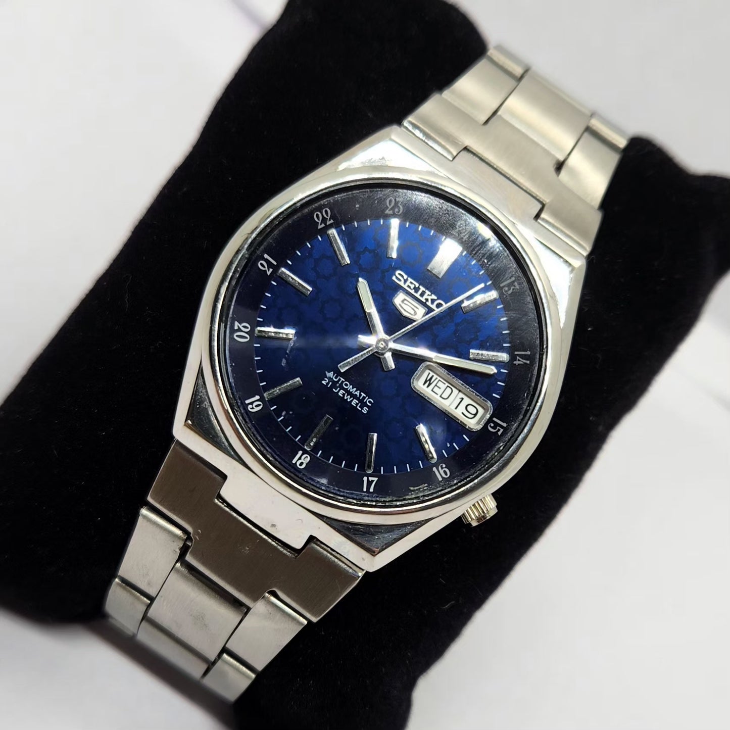 Vintage 1980 Original Seiko 5 Automatic 7S26 Blue face 21 Jewels Day-Date Japanese Men's Wrist Watch OG209