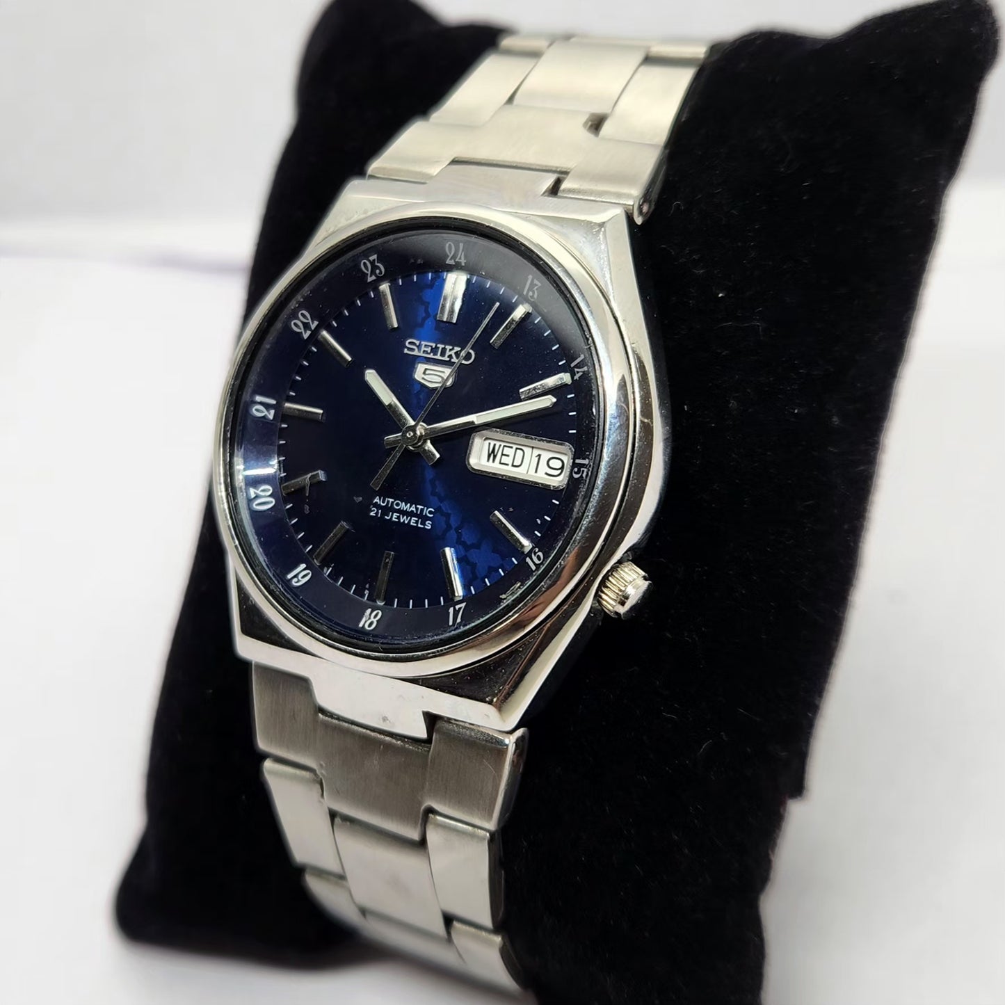 Vintage 1980 Original Seiko 5 Automatic 7S26 Blue face 21 Jewels Day-Date Japanese Men's Wrist Watch OG209