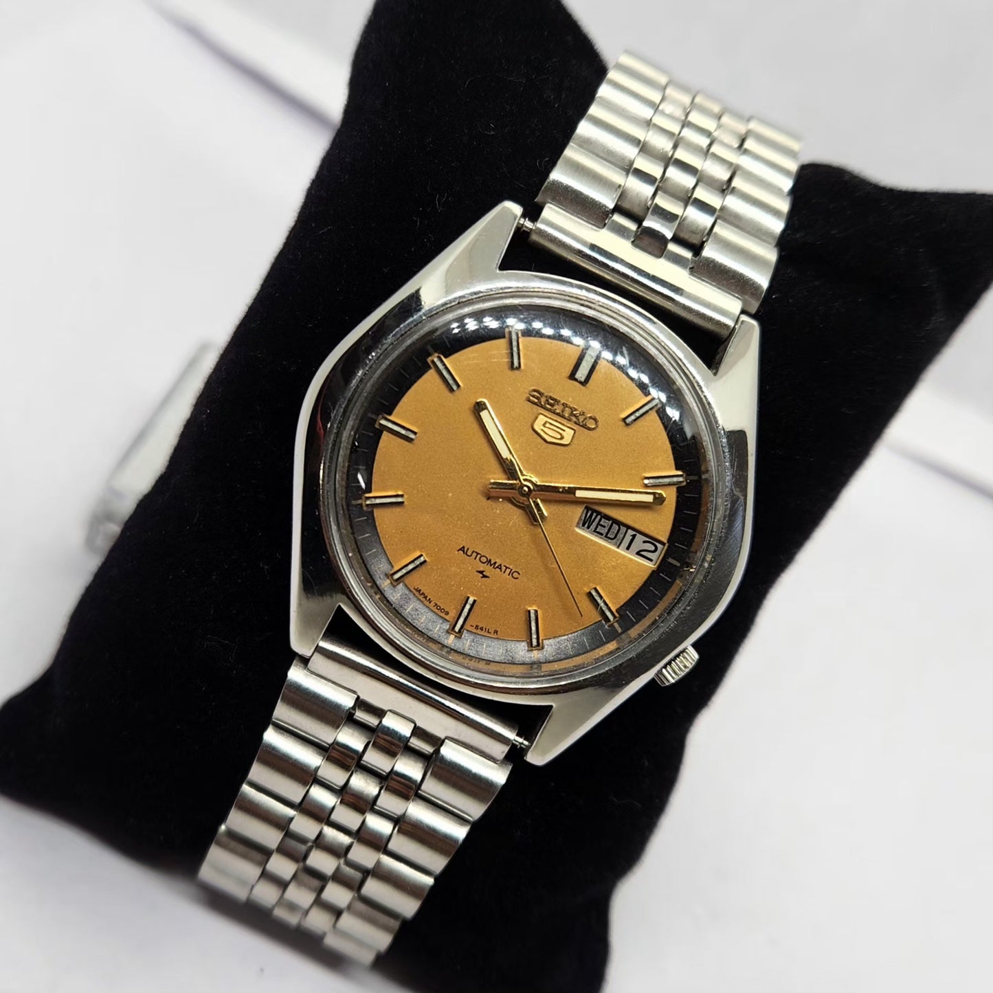 Vintage 1976 Original Seiko 5 Automatic 7009-8040 Gold face 17 Jewels Day-Date Japanese Men's Wrist Watch OG213