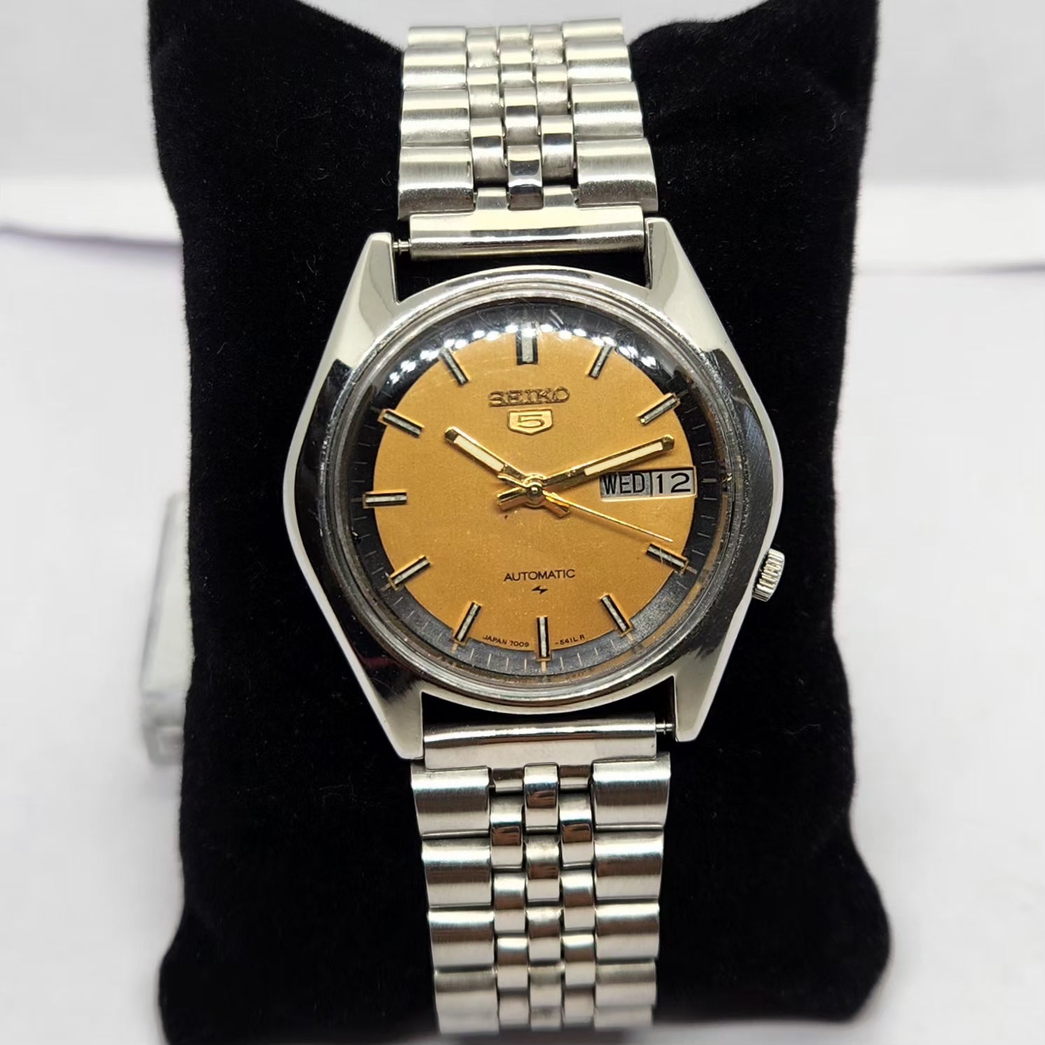 Vintage 1976 Original Seiko 5 Automatic 7009-8040 Gold face 17 Jewels Day-Date Japanese Men's Wrist Watch OG213
