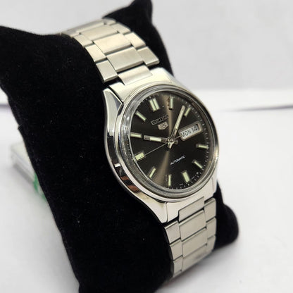 Vintage 1981 Original Seiko 5 Automatic 6309-8230 Black face Day-Date SNXS79K1 Men's Wrist Watch OG215
