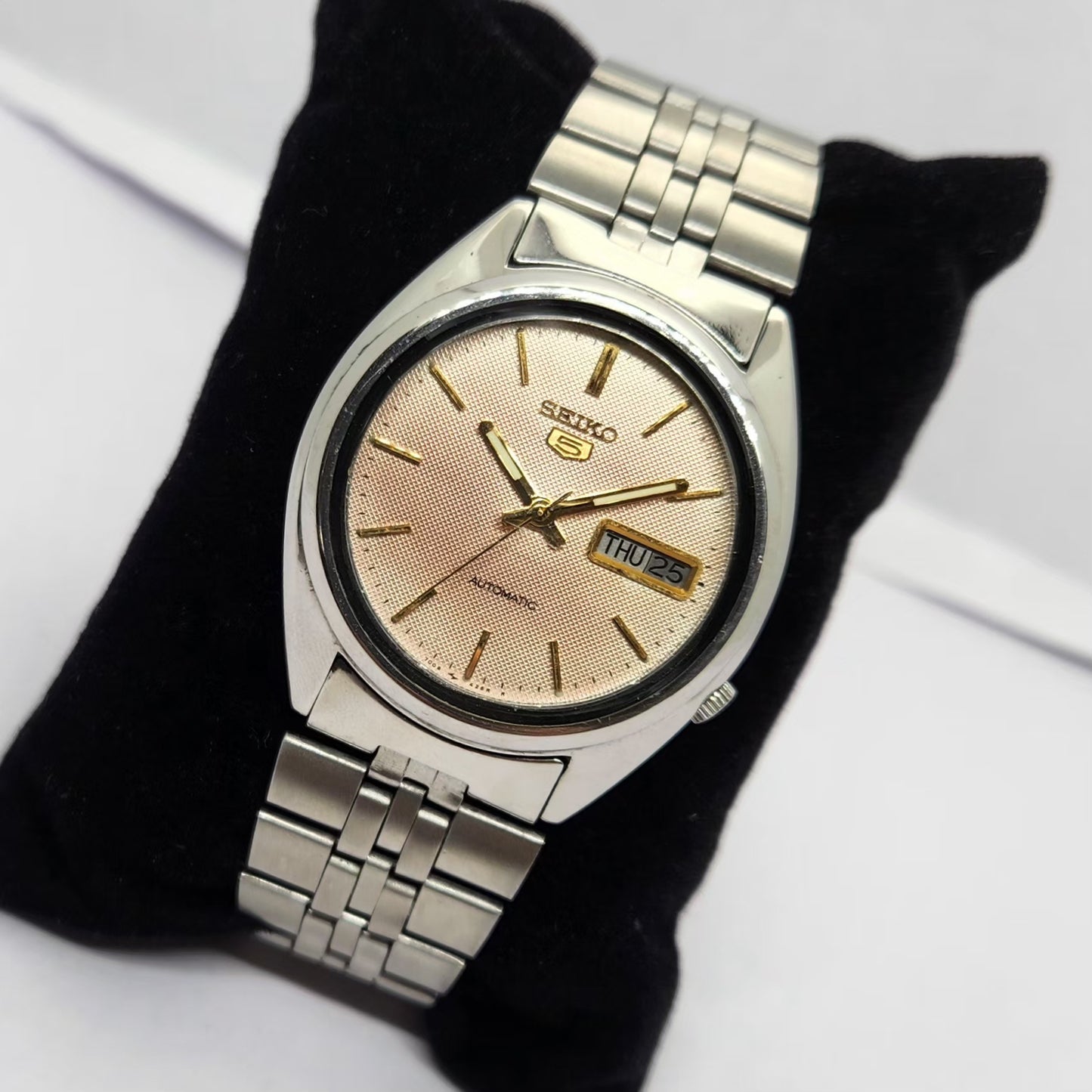 Vintage 1983 Original Seiko 5 Automatic 7009-3740 Salamon face 17 Jewels Day-Date Japanese Men's Wrist Watch OG217
