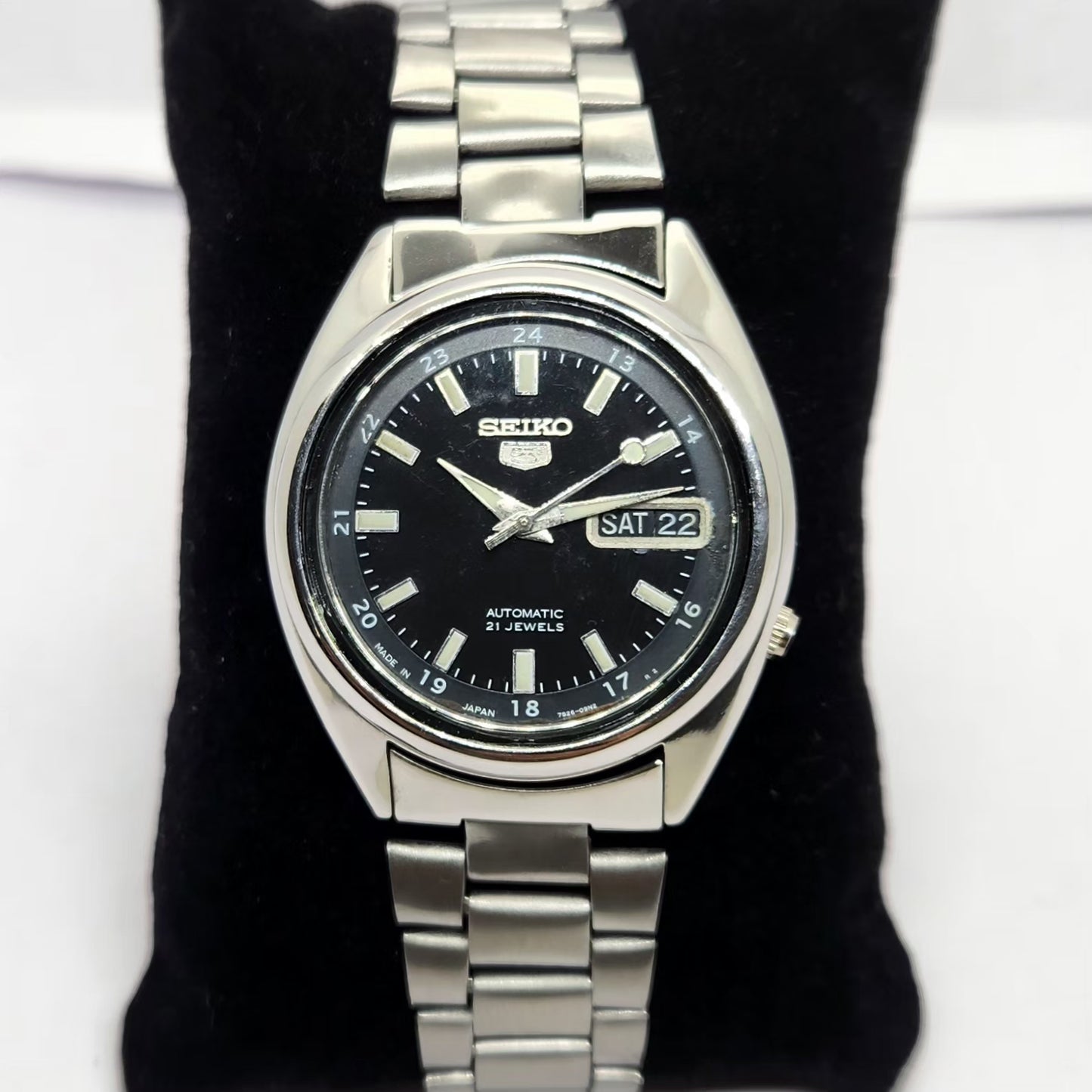 Vintage 1981 Original Seiko 5 Automatic 7S26-03E0 Black face 21 Jewels Day-Date Japanese Men's Wrist Watch OG218