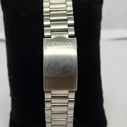 Vintage 1983 Original Seiko 5 Automatic 7009-3040 Silver face 17 Jewels Day-Date Japanese Men's Wrist Watch OG219
