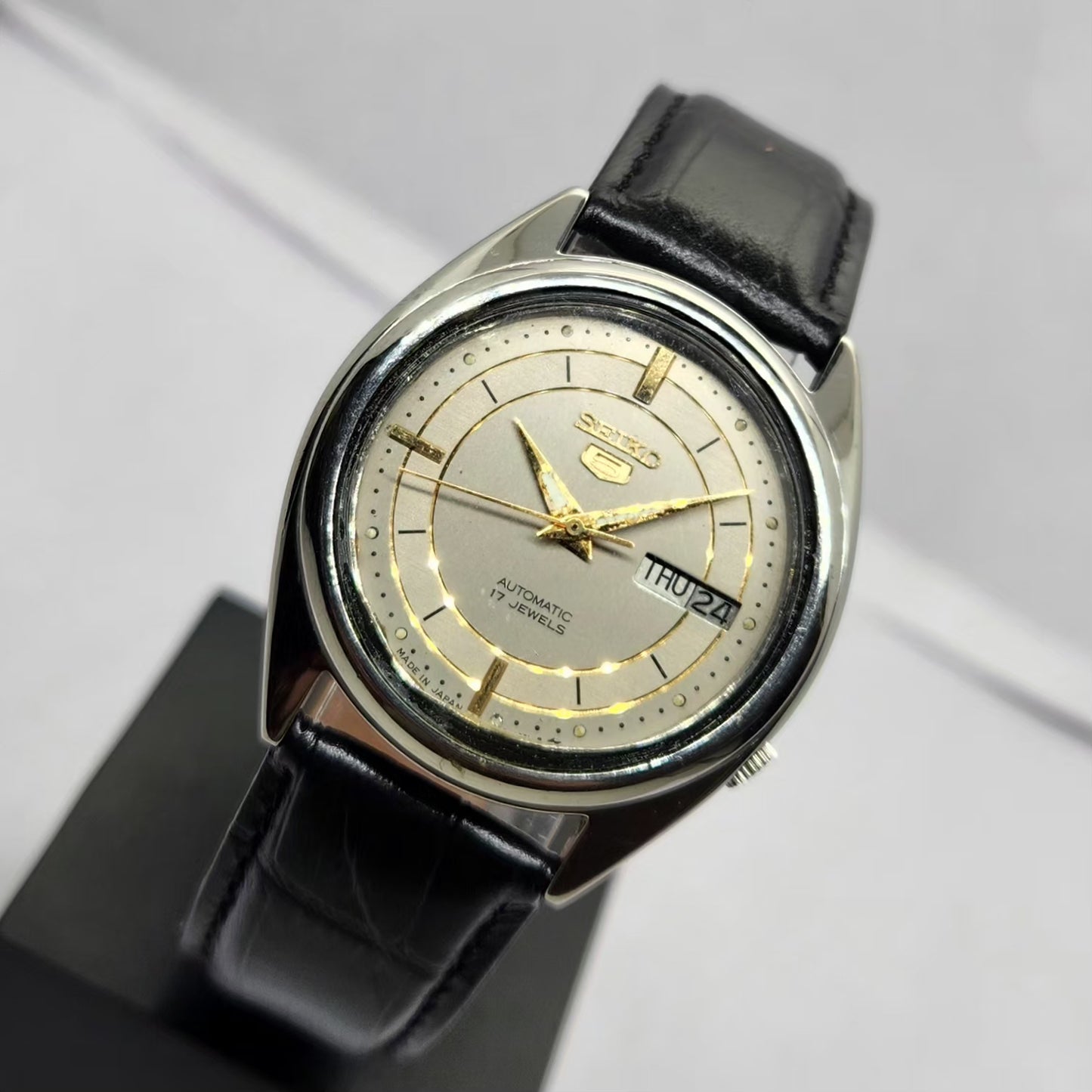 Vintage 1976 Original Seiko 5 Automatic 7009-3040 Grey Face 17 Jewels Day-Date Japanese Men's Wrist Watch OG222
