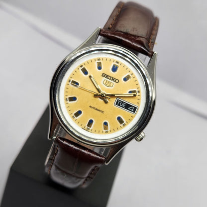 Vintage 1981 Original Seiko 5 Automatic 7S26-3040 Yellow face 21 Jewels Day-Date Japanese Men's Wrist Watch OG223