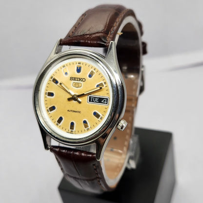 Vintage 1981 Original Seiko 5 Automatic 7S26-3040 Yellow face 21 Jewels Day-Date Japanese Men's Wrist Watch OG223