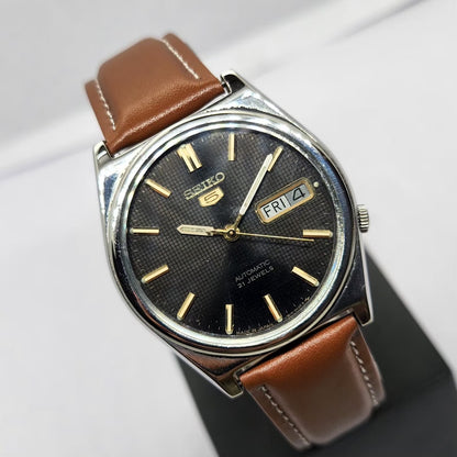 Vintage 1975 Original Seiko 5 Automatic 7019-8180 Black face 21 Jewels Day-Date Japanese Men's Wrist Watch OG214