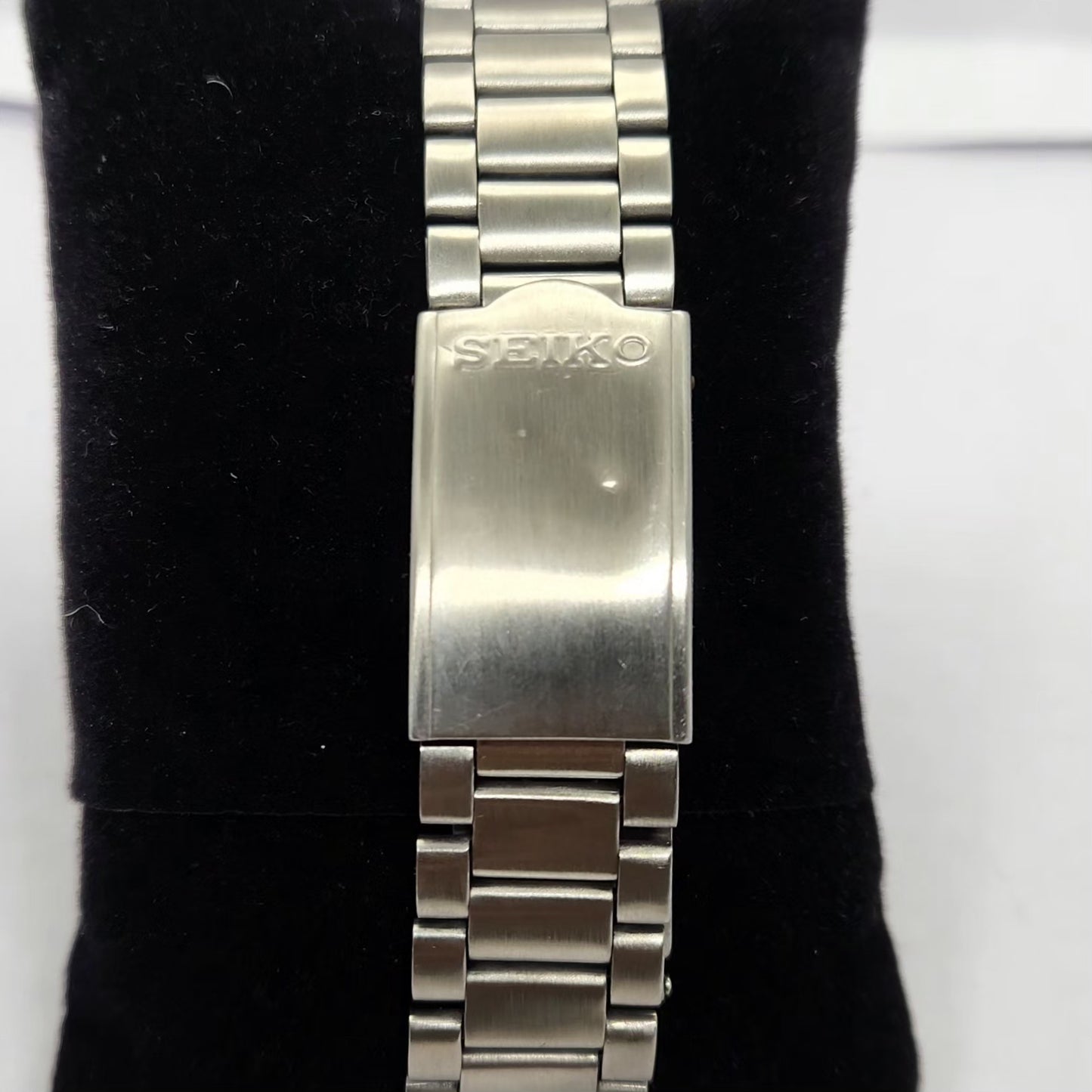 Vintage 1981 Original Seiko 5 Automatic 7S26 Black Face 17 Jewels Day-Date Japanese Men's Wrist Watch OG220