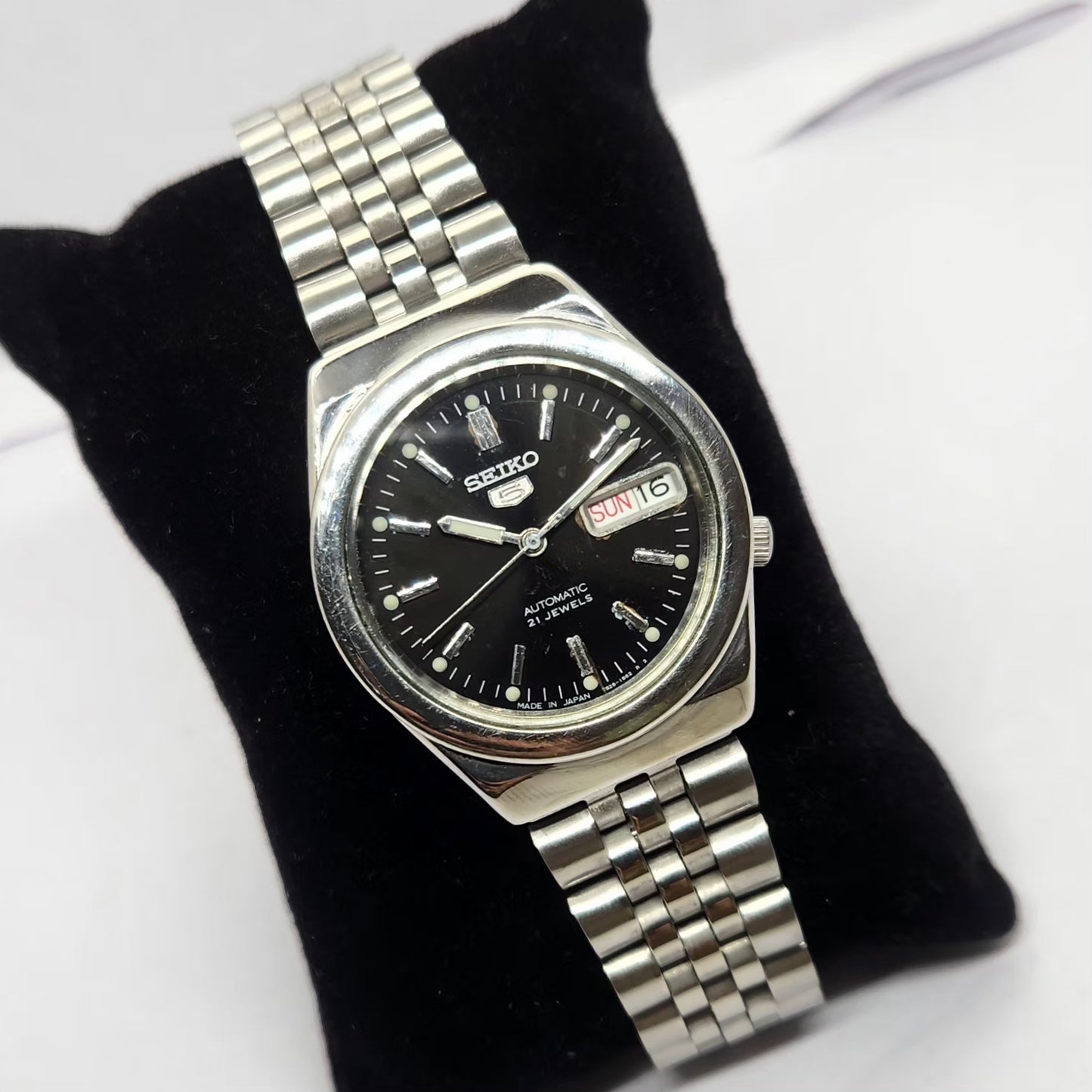 Vintage 1981 Original Seiko 5 Automatic 7S26-0290 Black face 21 Jewels Day-Date Japanese Men's Wrist Watch OG215