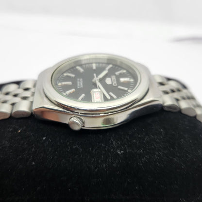 Vintage 1981 Original Seiko 5 Automatic 7S26-0290 Black face 21 Jewels Day-Date Japanese Men's Wrist Watch OG215