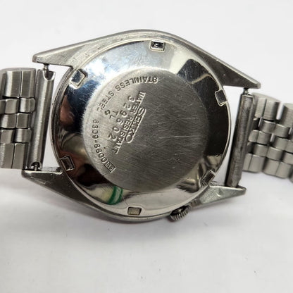 Vintage 1983 Original Seiko 5 Automatic 6309-8800 Black face 17 Jewels Day-Date Japanese Men's Wrist Watch OG217