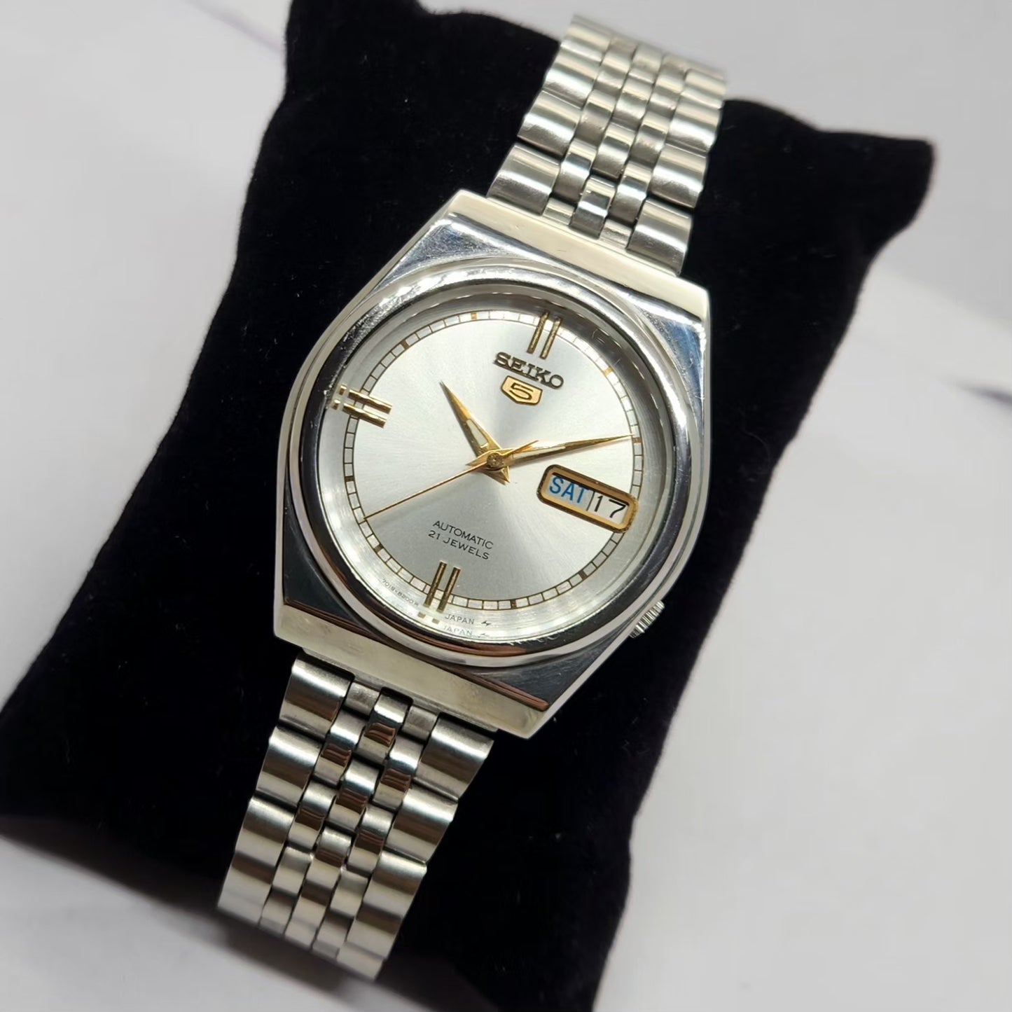 Vintage 1974 Original Seiko 5 Automatic 7019-8150 Silver face 17 Jewels Day-Date Japanese Men's Wrist Watch OG218