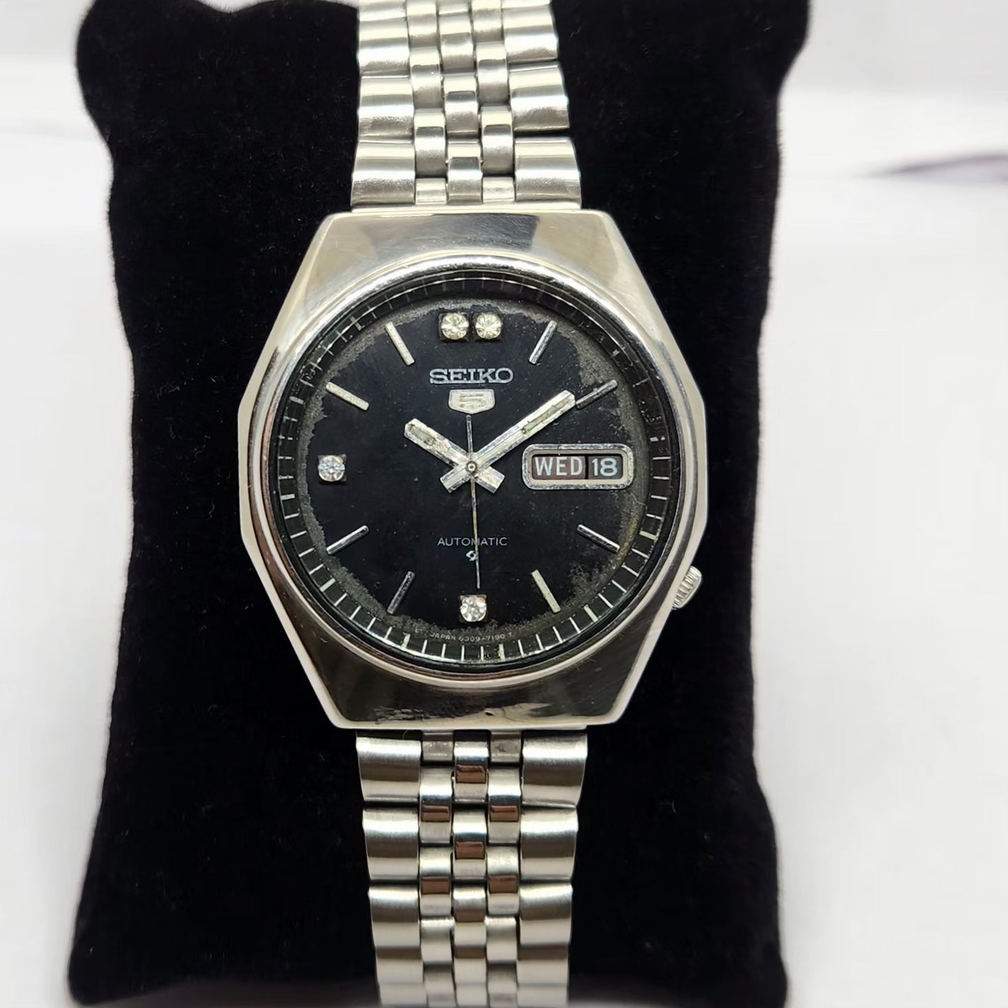 Vintage 1981 Original Seiko 5 Automatic 6309-7200 Black face 17 Jewels Day-Date Japanese Men's Wrist Watch OG219