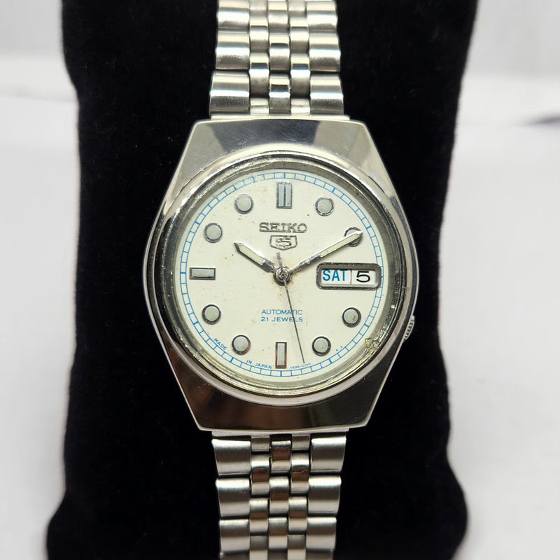 Vintage 1997 Original Seiko 5 Automatic 7s26-7030 White face 21 Jewels Day-Date Japanese Men's Wrist Watch OG220